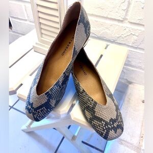 ⭐️Lucky Brand,Worn Once, Size 6.5M/37, Both Gray & Khaki Colors, Pairs w/Most!